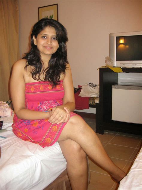 desi wife nude image|Desi Wife Porn Pics: Nude Women in Free Sex Photos